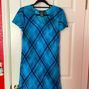 Blue patterned flowy dress